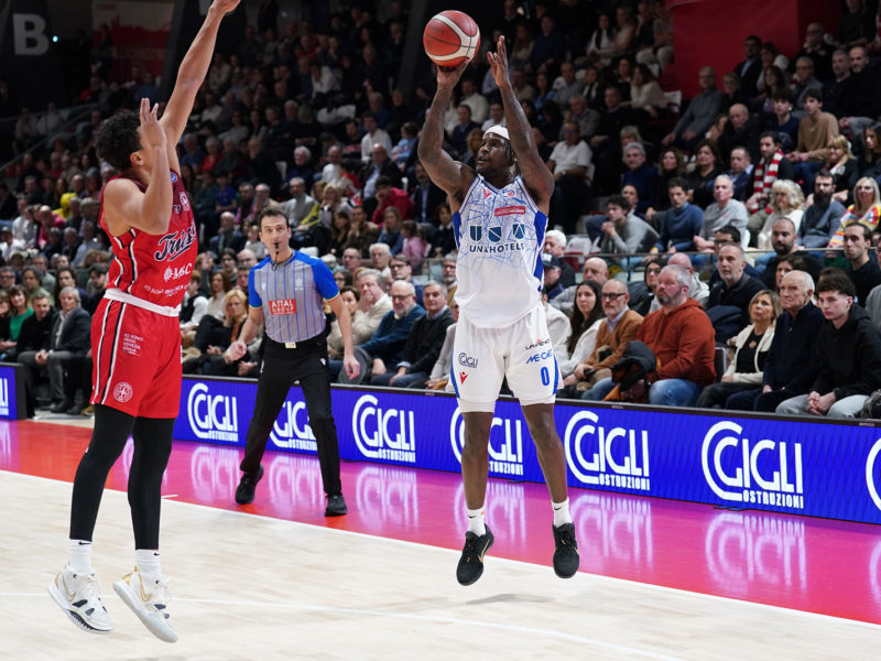 Pallacanestro-reggiana--(3)
